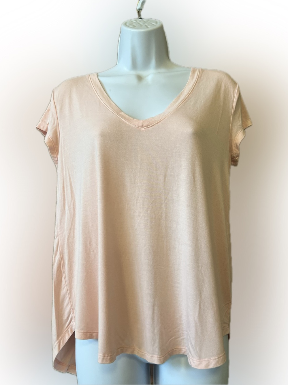 American Eagle soft v-neck favorite tee pale peach cute & sexy top S cap sleeves